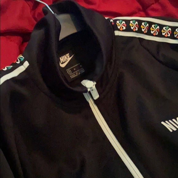 nike jacket - Picture 3 of 4